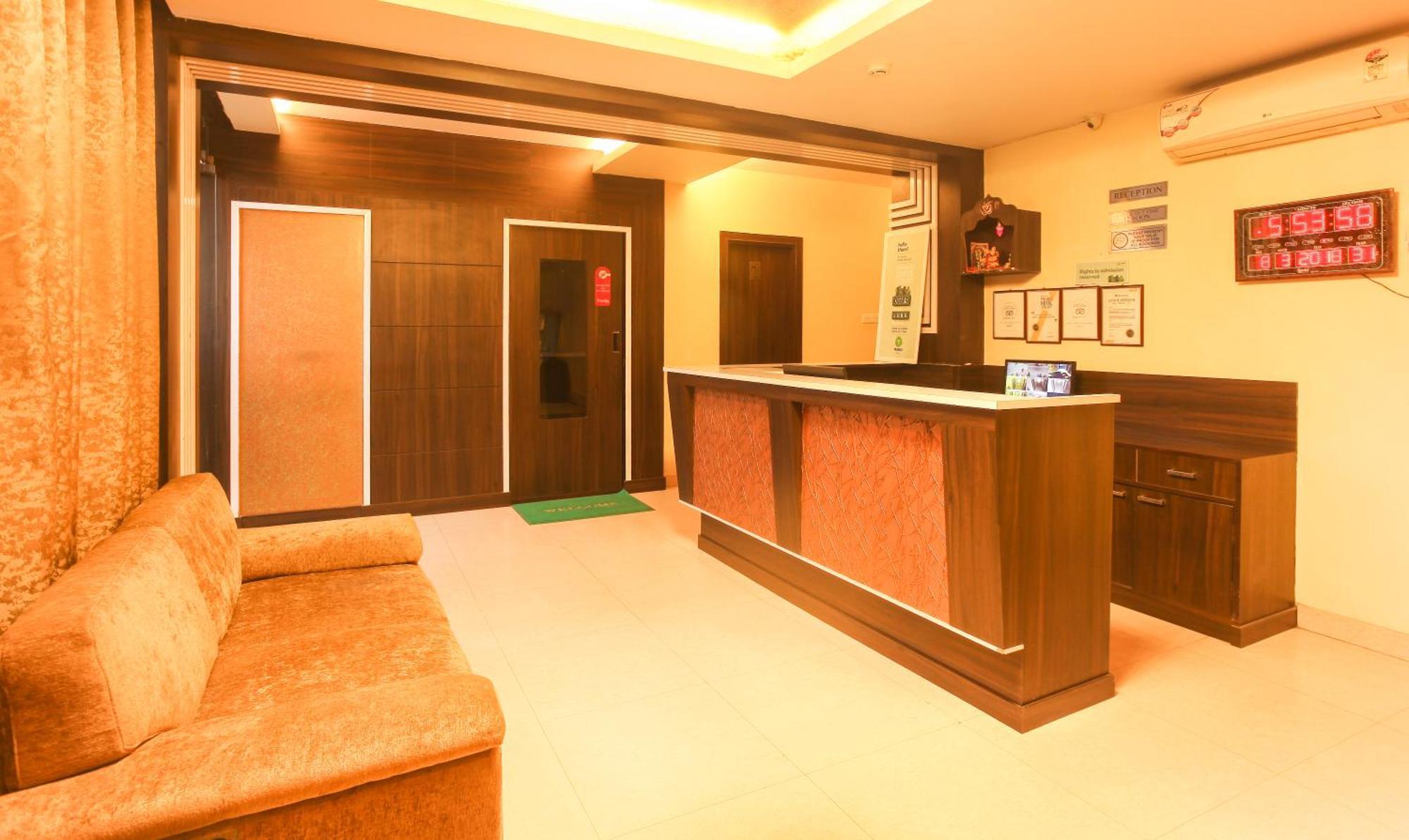 Hotel Janki International 3 Km From Kashi Vishwanath Temple Free Pickup From Railway Station Варанасі Екстер'єр фото