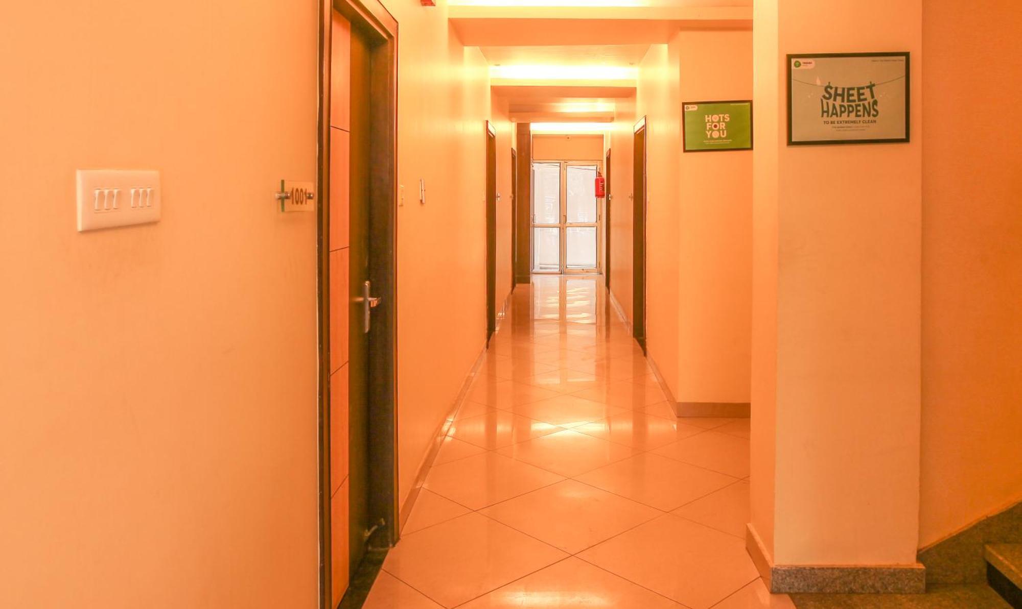 Hotel Janki International 3 Km From Kashi Vishwanath Temple Free Pickup From Railway Station Варанасі Екстер'єр фото