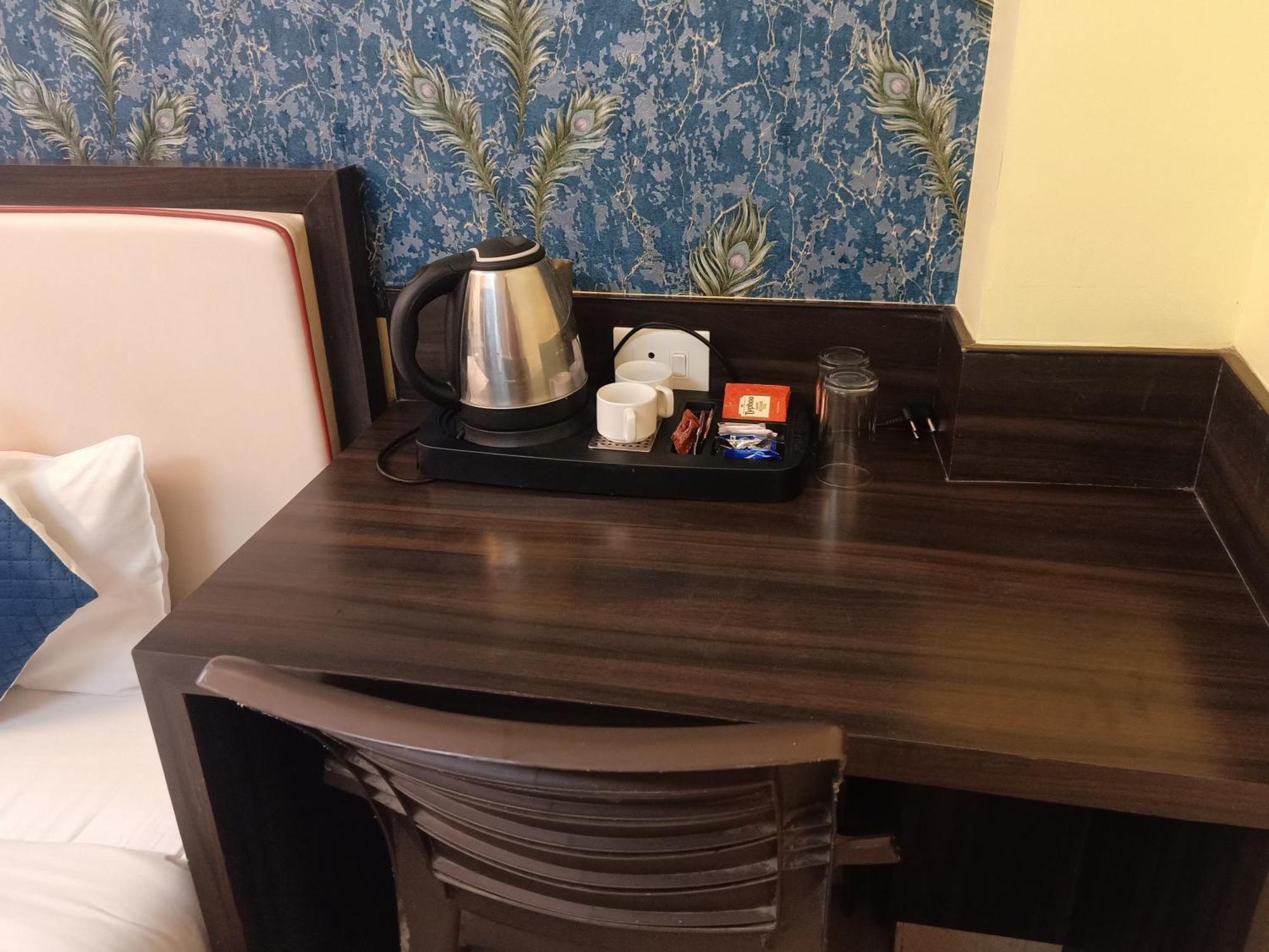 Hotel Janki International 3 Km From Kashi Vishwanath Temple Free Pickup From Railway Station Варанасі Екстер'єр фото